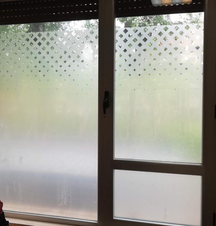 Int 800 - Pellicola a strisce romboidali satinata